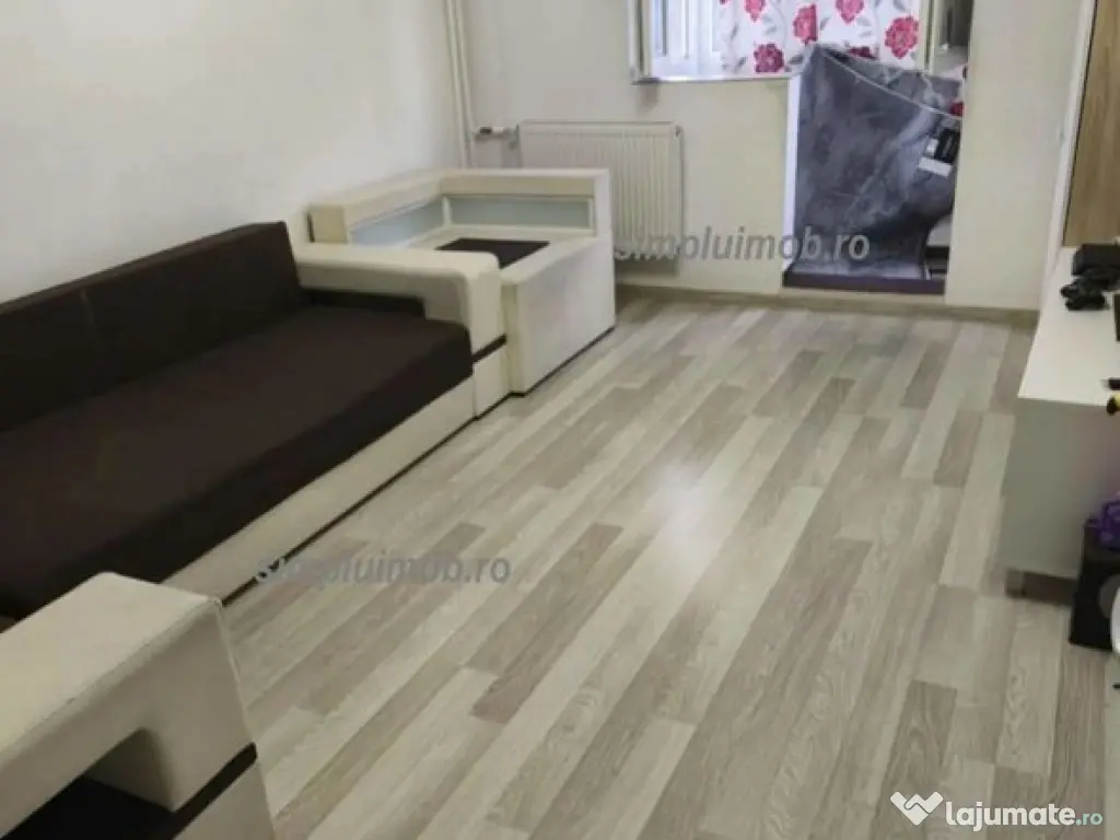 Decomandat renovat 2 camere sector 4 Resita 