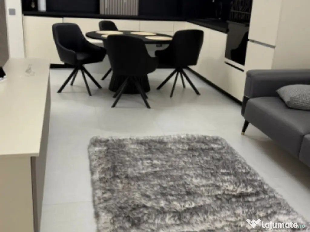 Apartament 2 camere, lux, parcare, zona Vivo 