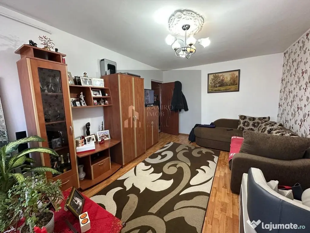 Apartament 3 Camere Decomandat- 70 mp - Metrou 1 Decembrie 