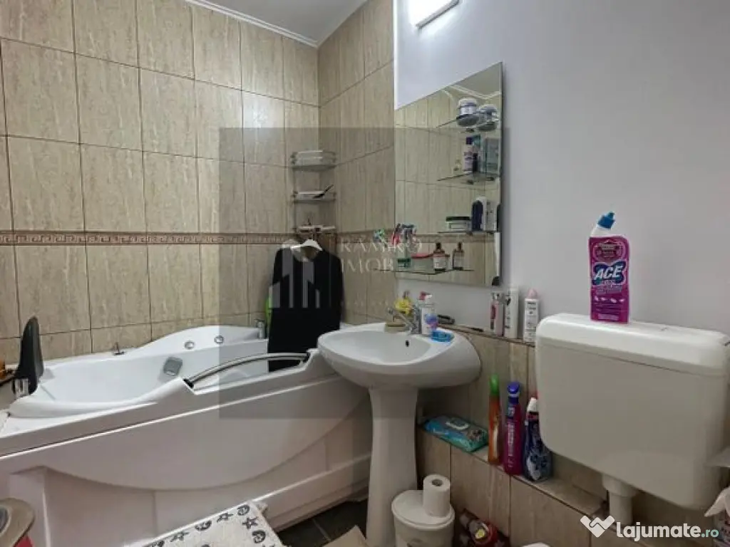 Apartament 3 Camere Decomandat- 70 mp - Metrou 1 Decembrie 