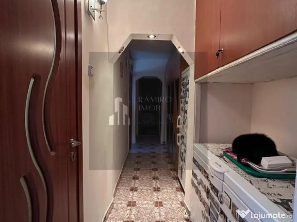 Apartament 3 Camere Decomandat- 70 mp - Metrou 1 Decembrie 