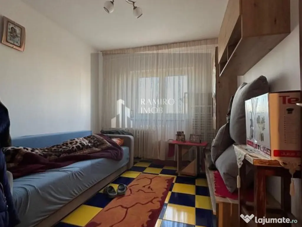 Apartament 3 Camere Decomandat- 70 mp - Metrou 1 Decembrie 