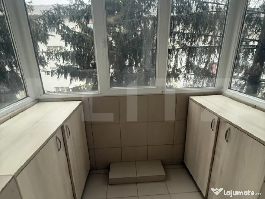 Apartament de închiriat, 63 mp, zona Micro 4 