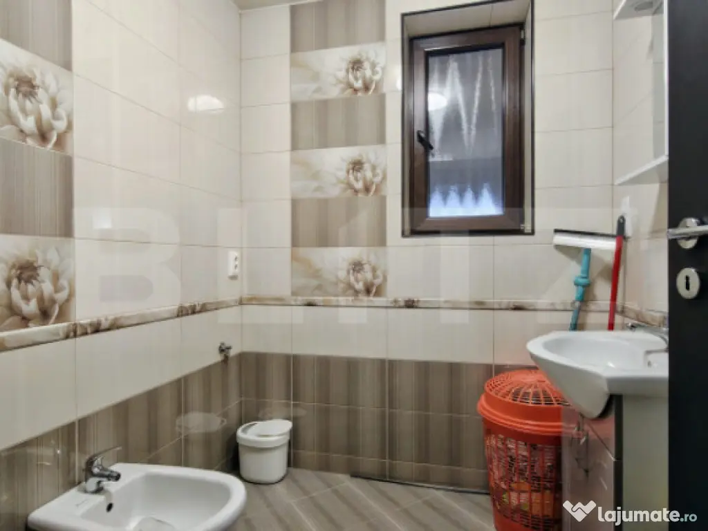 Casă spațioasă de vânzare în zona Rompetrol-Bistrita 