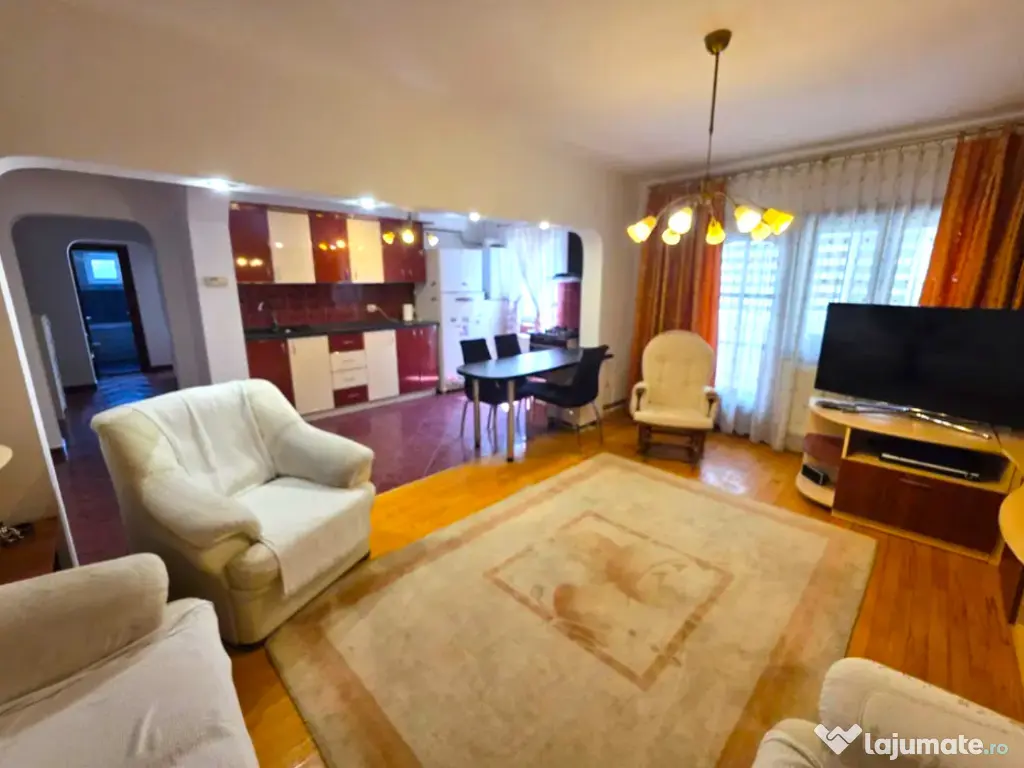 Apartament 4 camere Etaj 1 Central