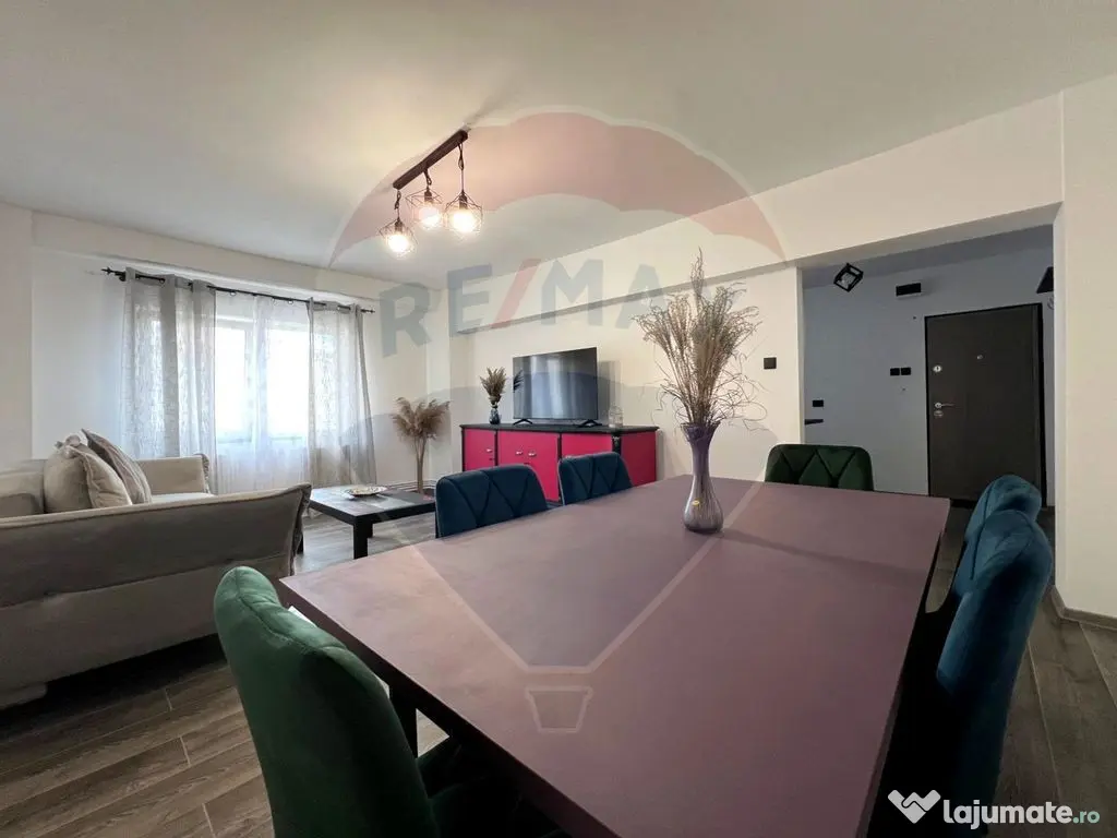 Apartament spațios de închiriat, strada Năsăud, bloc ... 