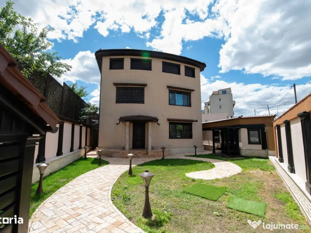 Vand vila P+2 Baneasa,lacul Herastrau consum 0,UNICA in Romania 