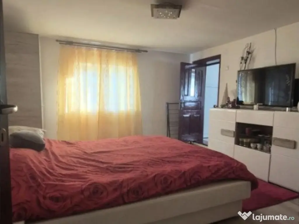 Casă de vânzare în comuna Băiculesti. sat Tutana, judet Arges 