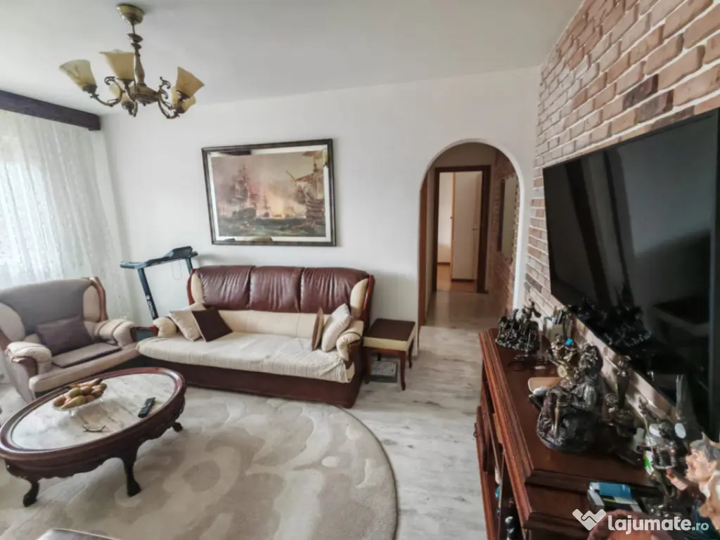 Apartament 3 camere, situat in zona Groapa - Inel II