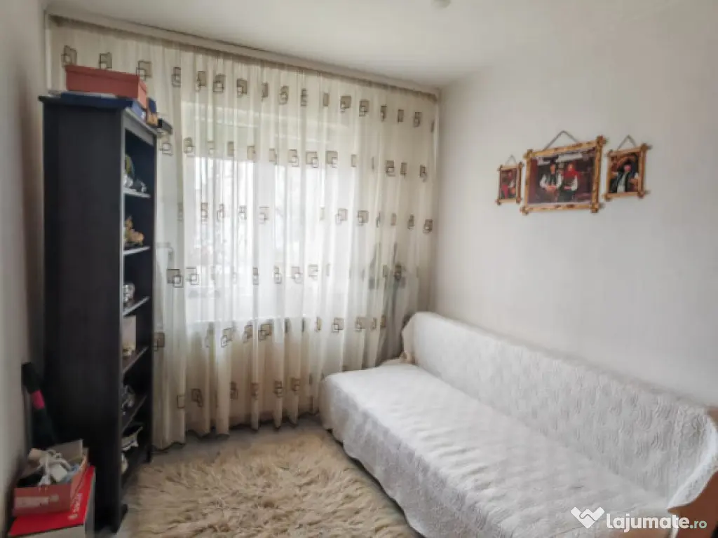 Apartament 3 camere, situat in zona Groapa - Inel II