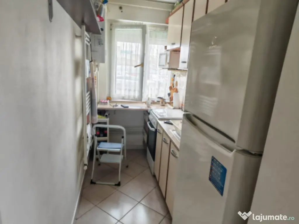 Apartament 3 camere, situat in zona Groapa - Inel II