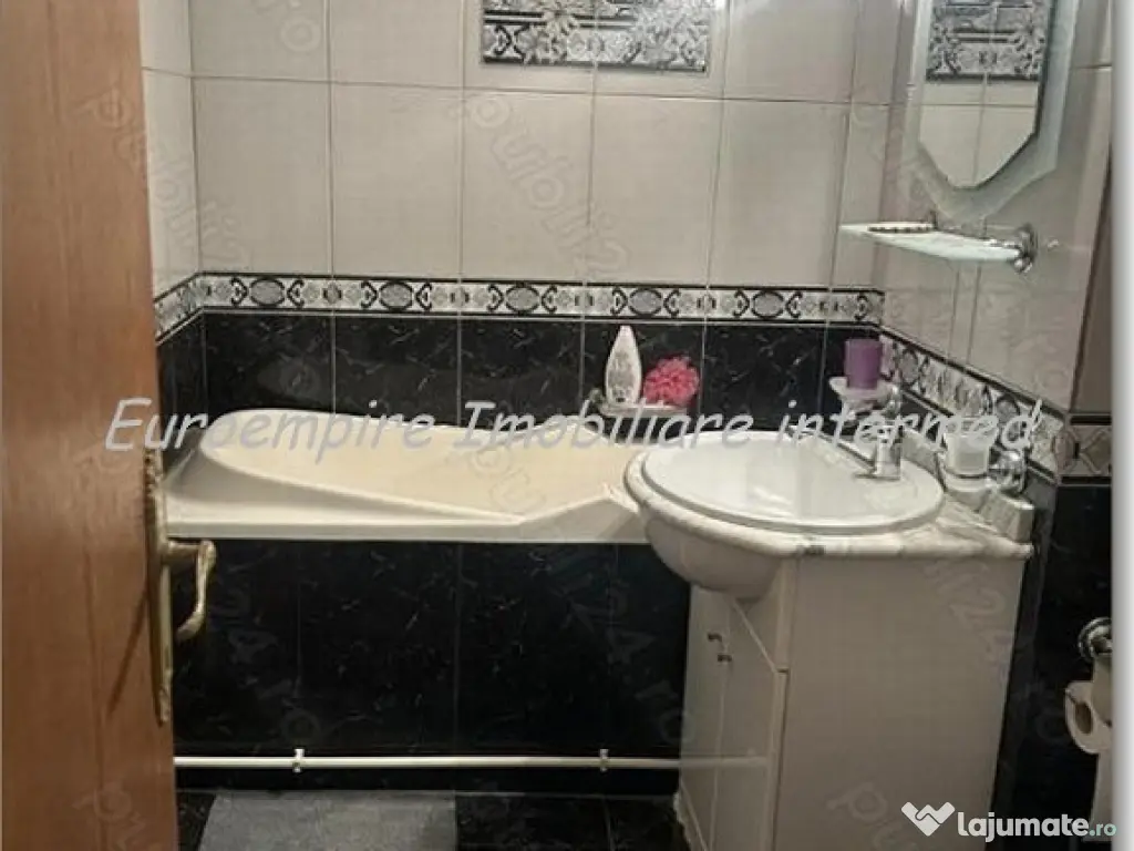 Apartament 3 camere decomandate zona Abator 