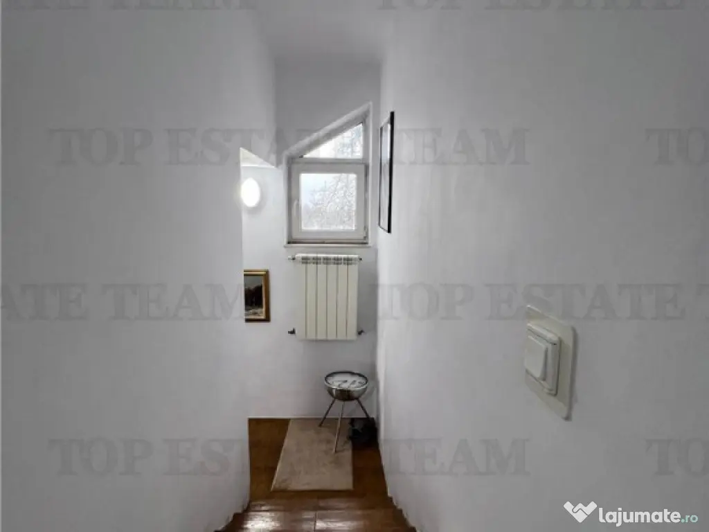 Vila individuala cuplata 6 camere S P M, cu incalzire pe cen