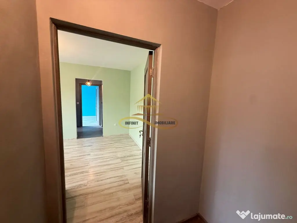 Apartament renovat 2 camere etaj 3 de vanzare Bacau