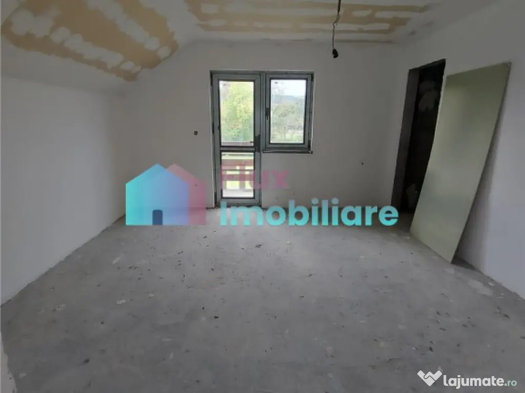 Casa cu 8450 mp teren in Solca 