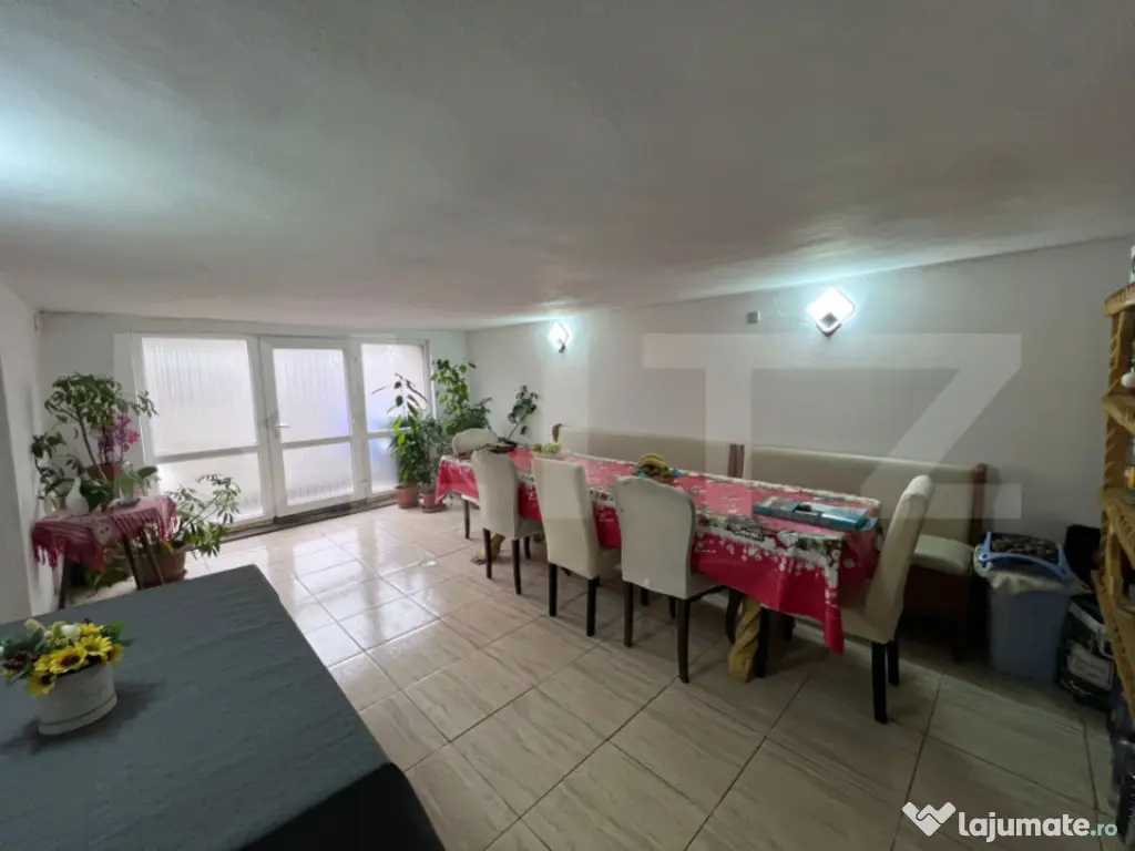 Casă tip duplex – 272 mp utili, 9 camere