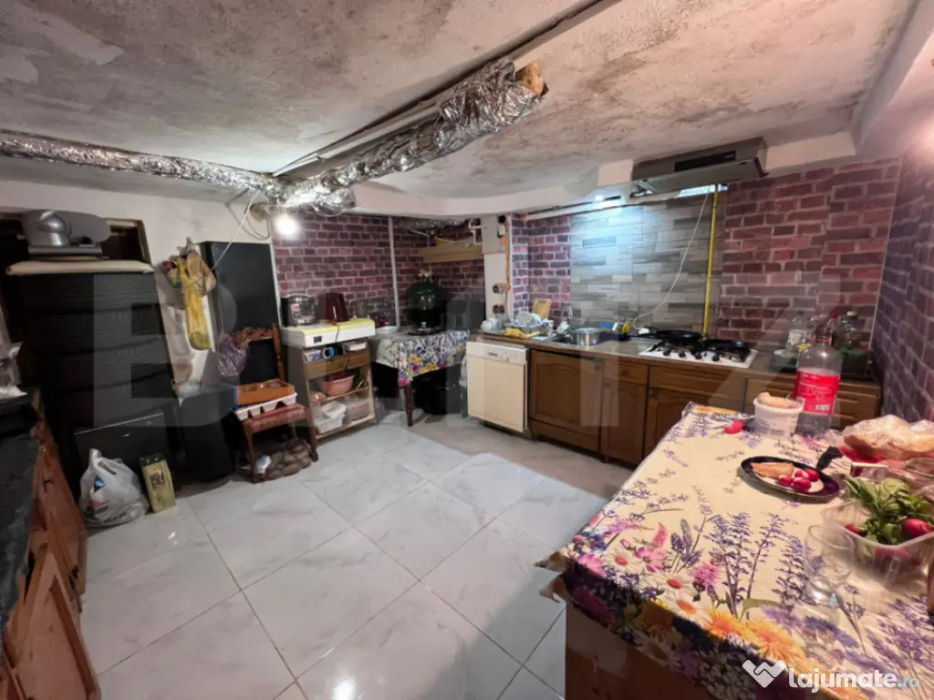 Casă tip duplex – 272 mp utili, 9 camere