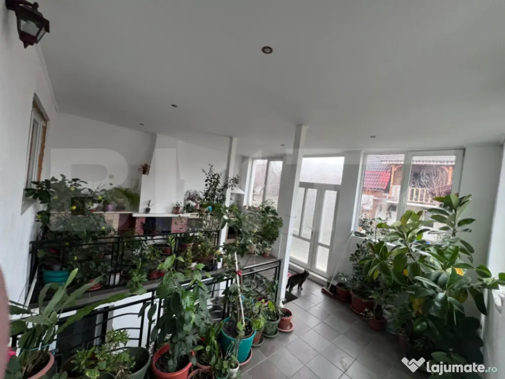 Casă tip duplex – 272 mp utili, 9 camere