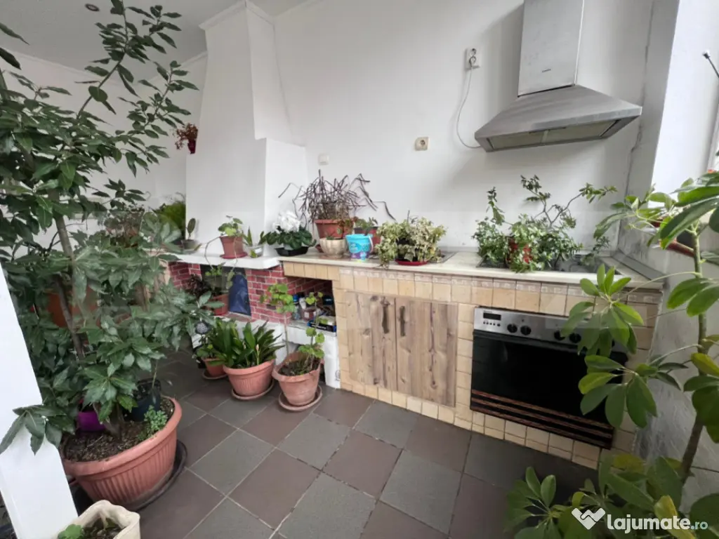 Casă tip duplex – 272 mp utili, 9 camere