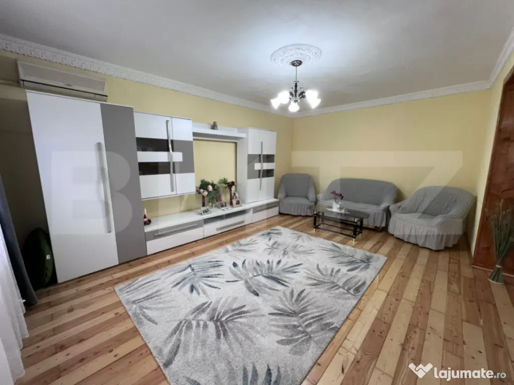 Casă tip duplex – 272 mp utili, 9 camere