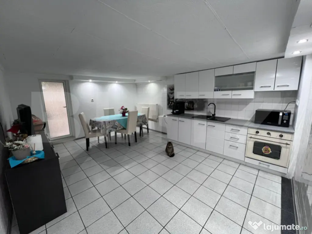 Casă tip duplex – 272 mp utili, 9 camere