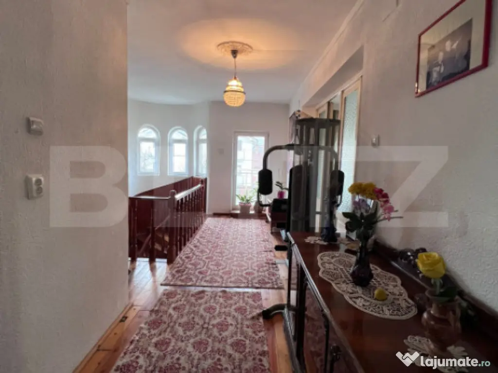 Casă tip duplex – 272 mp utili, 9 camere