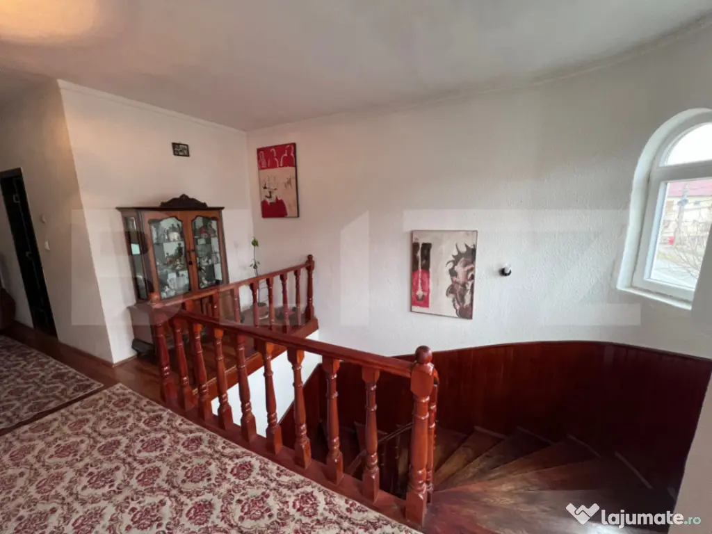 Casă tip duplex – 272 mp utili, 9 camere