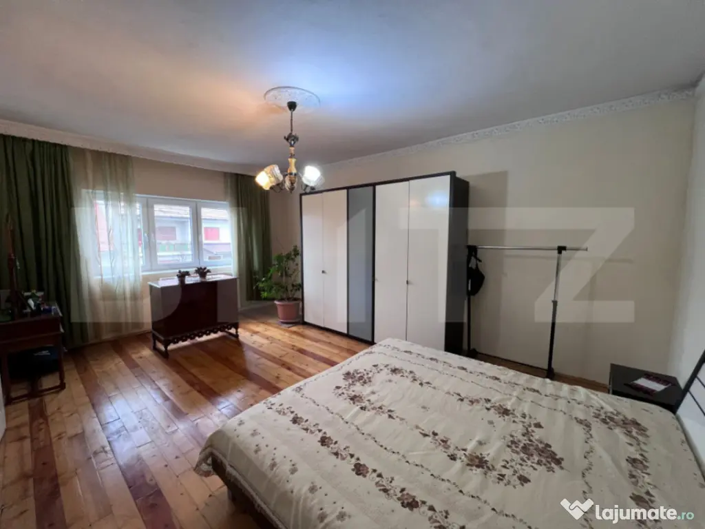 Casă tip duplex – 272 mp utili, 9 camere