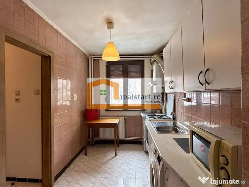 Parter Inalt, langa Mall Park Lake, Metrou Dristor, Piata...