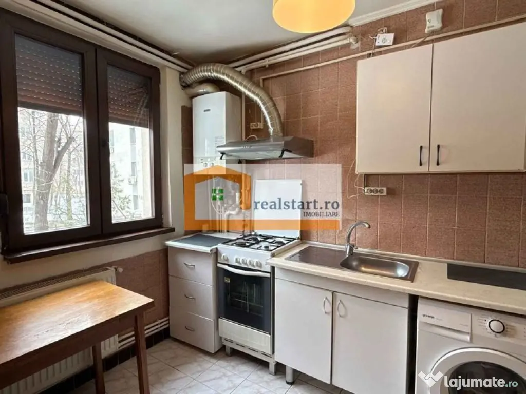 Parter Inalt, langa Mall Park Lake, Metrou Dristor, Piata...