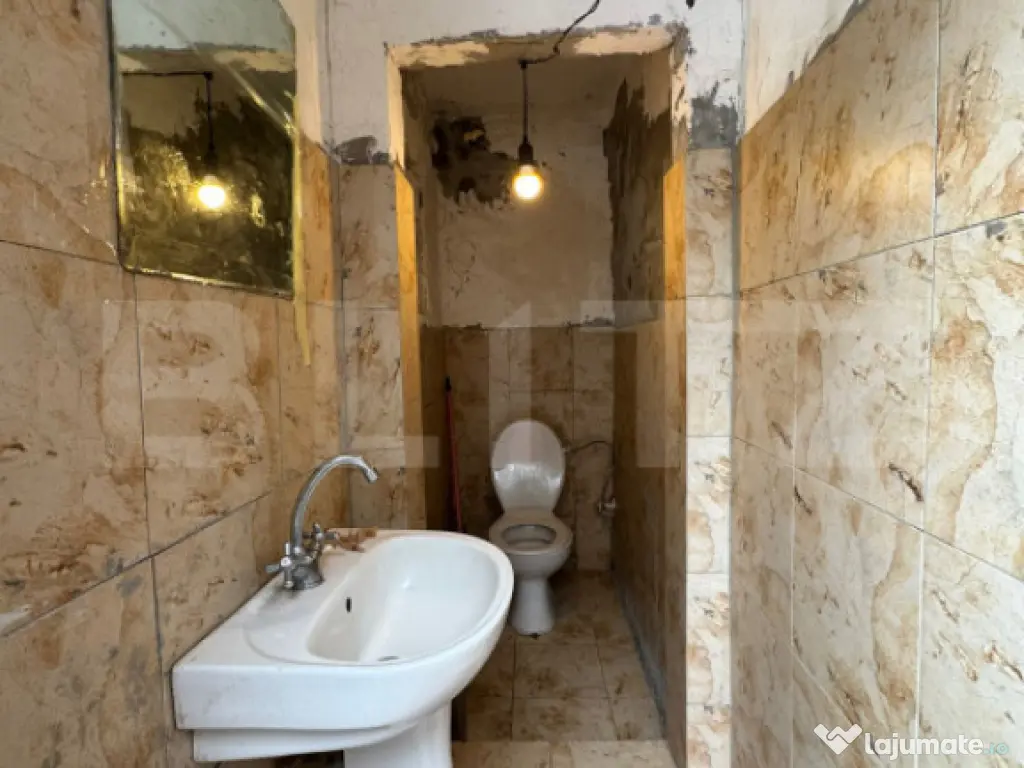 Casa cu 2 camere, Piata Alba Iulia - Decebal