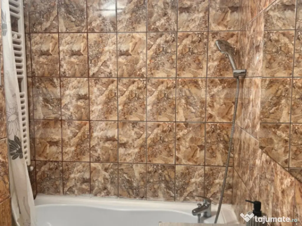 Apartament 2 camere zona Parangu 