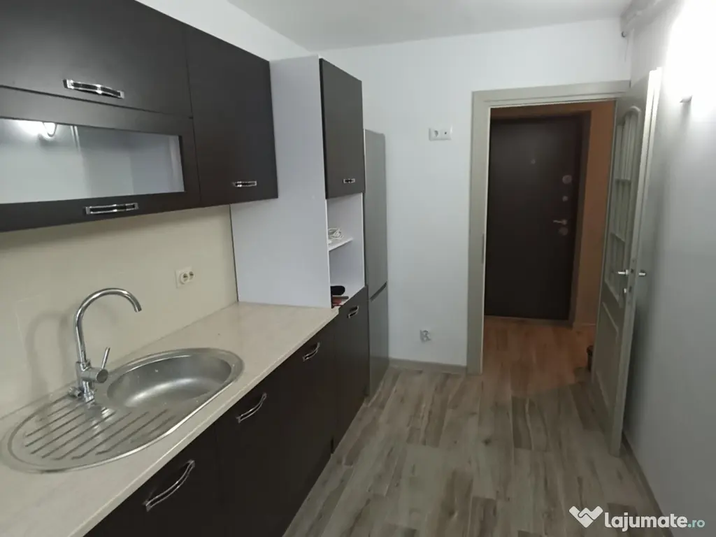 Apartament cu 2 camere (3 camere) str. Slatineanu 