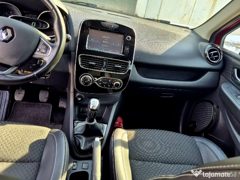 Renault Clio 4, an 2017, 1.5D, 158000 km. Impecabila.