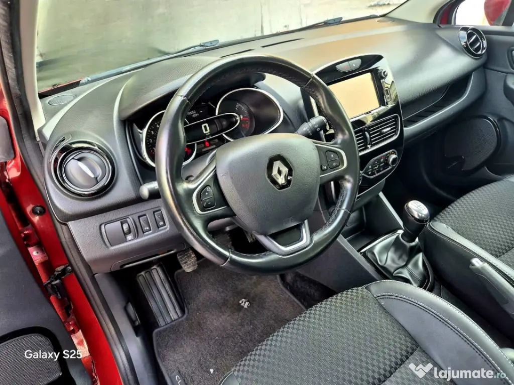Renault Clio 4, an 2017, 1.5D, 158000 km. Impecabila.