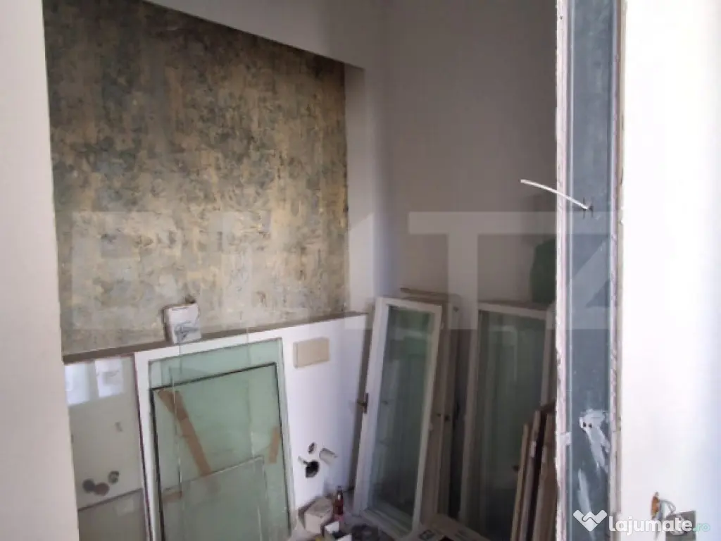 Spațiu comercial 200 mp + acces pod 200 mp, 3 balcoane, lâ 