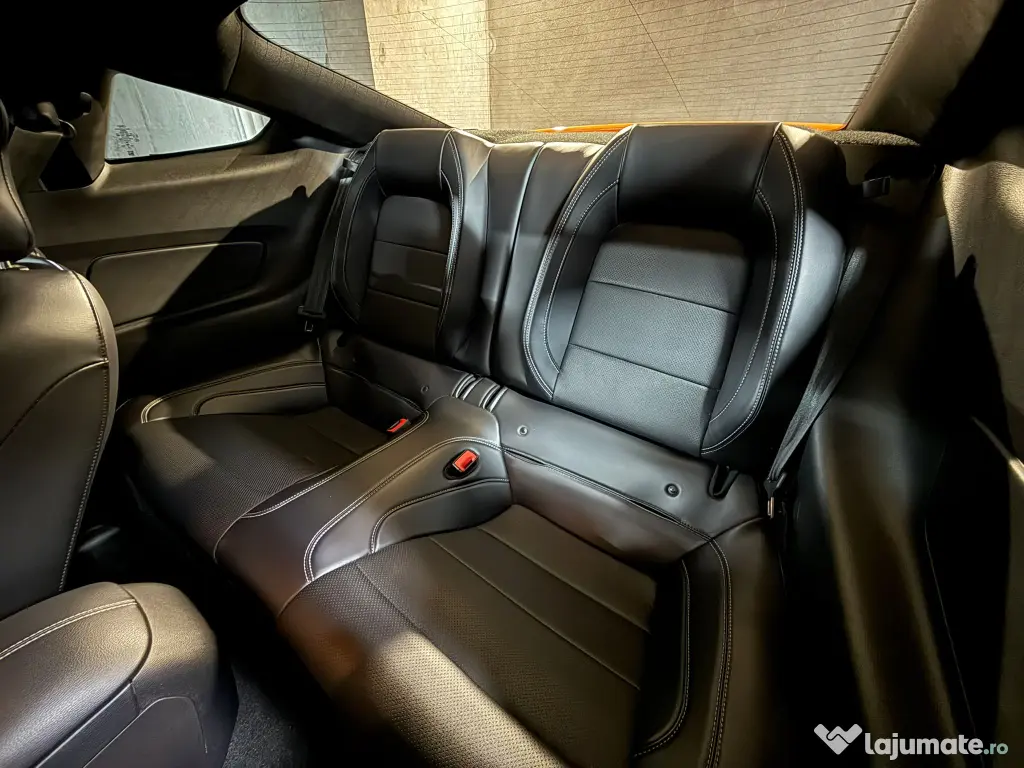 Ford Mustang Coupe 5.0 V8 450CP AT10