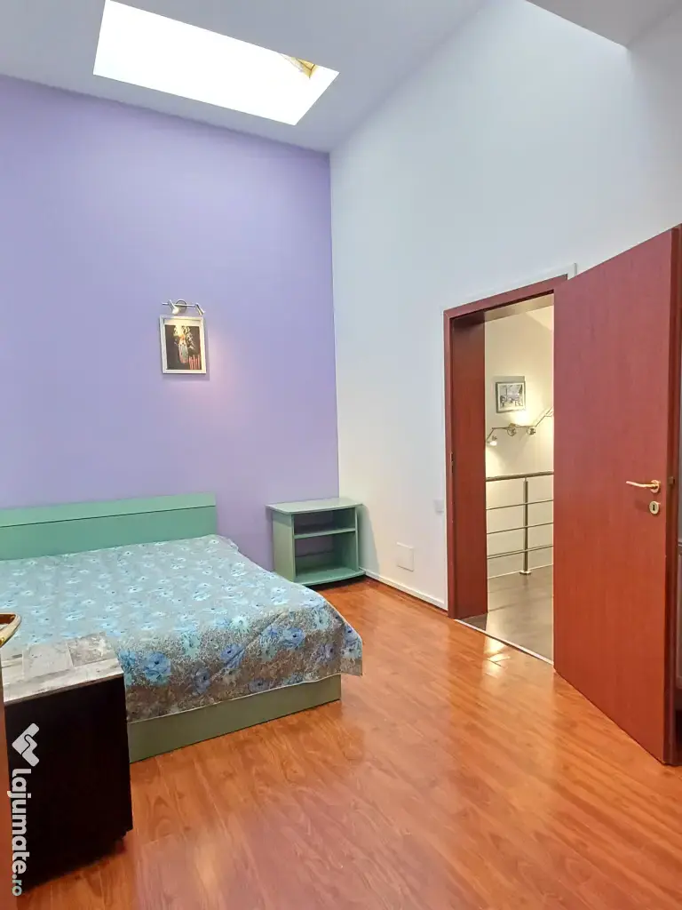 Proprietar, 108 mpu, mobilat, utilat, 3 camere, 2 bai, centrala, parcare proprie 