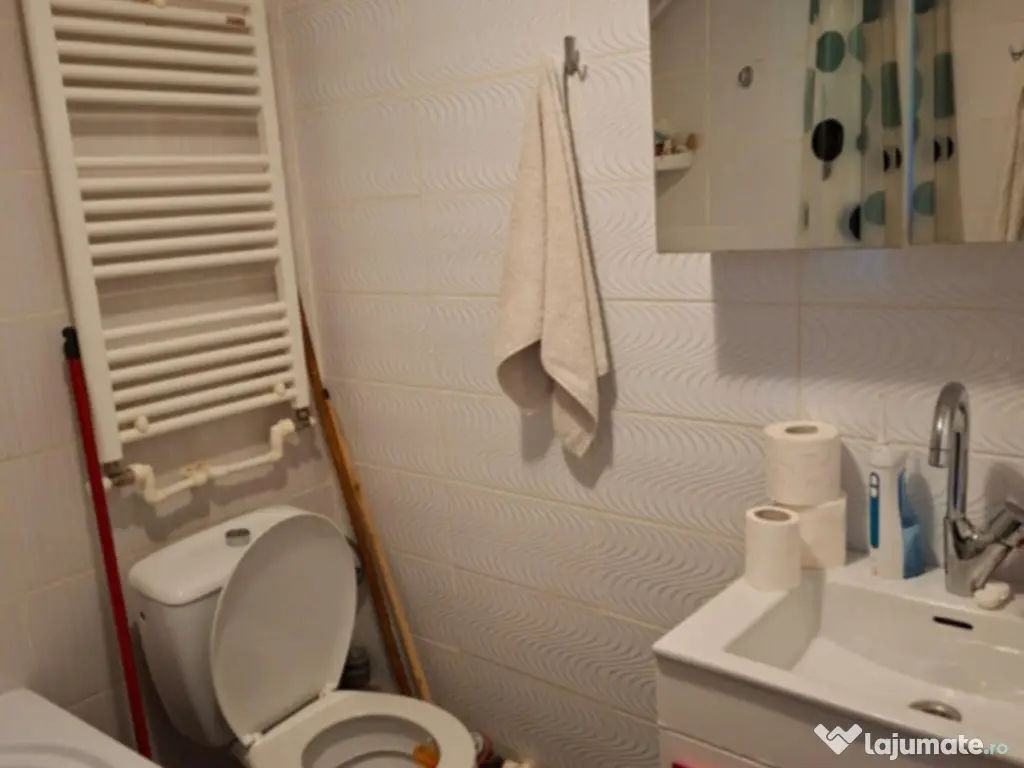 Vand garsoniera confort 1 5 min de statie de autobuz 