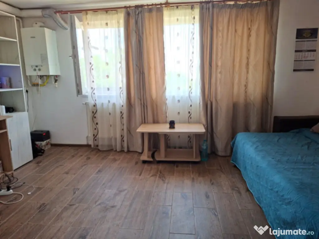 Vand garsoniera confort 1 5 min de statie de autobuz 