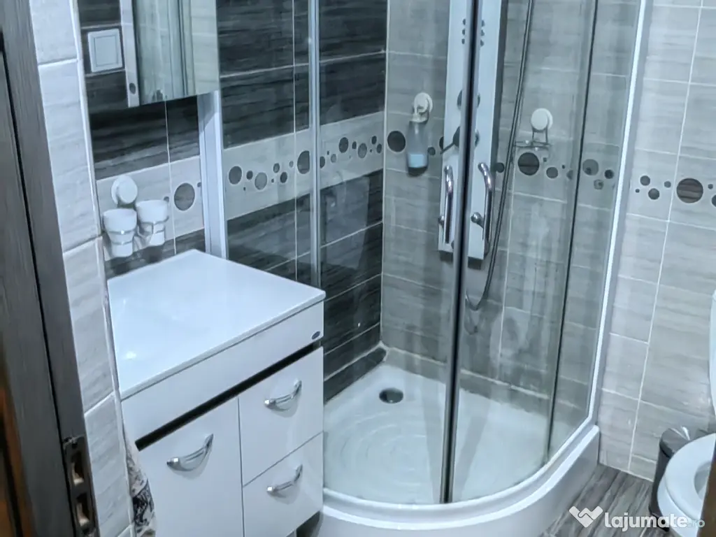 Garsonieră de vânzare 