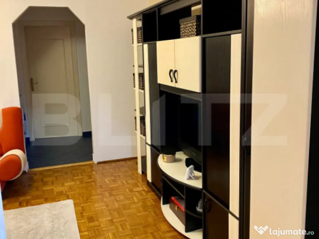Apartament de vânzare – etaj 2/4, zonă centrală, Satu M