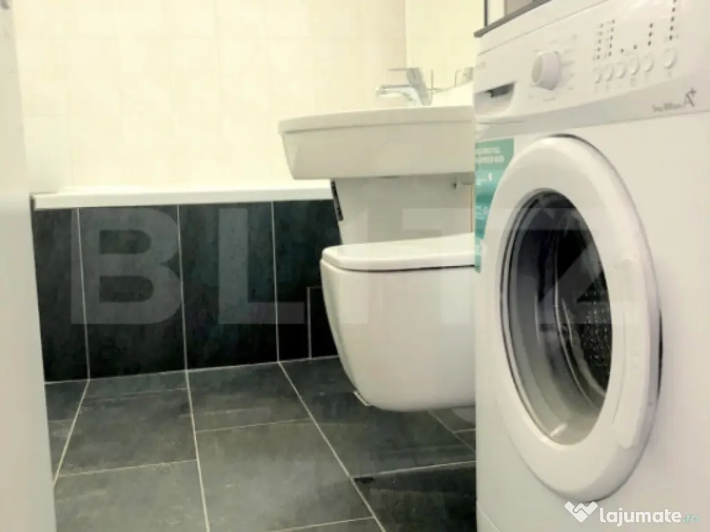 Apartament 3 dormitoare + balcon, 68 mp, zona Centrala 