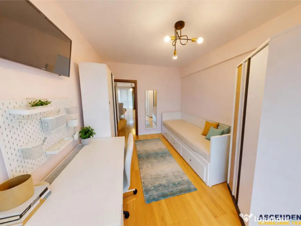 FILM 3D! Spatialitate si confort: apartament 4 camere, Centr