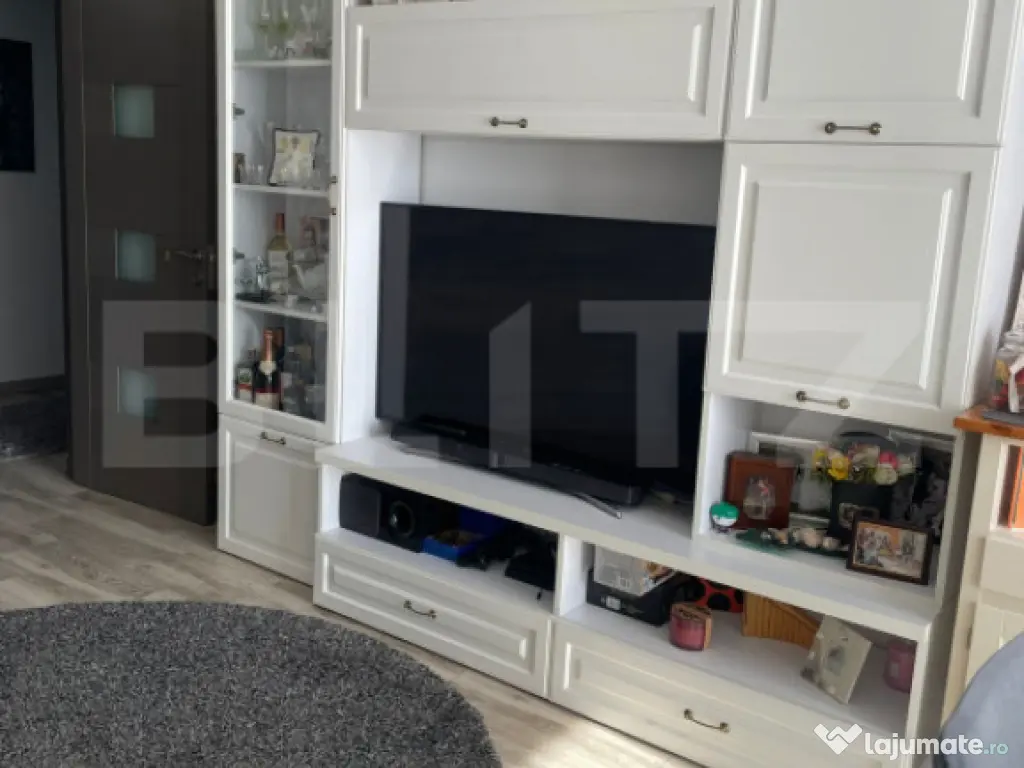 Apartament 3 camere, decomandat, etaj intermediar, 57 mp ut 