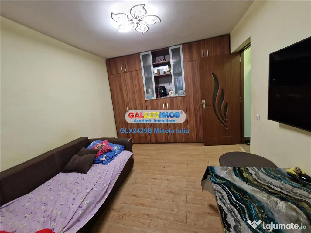 Apartament 2 camere decomandat = Drumul Taberei 