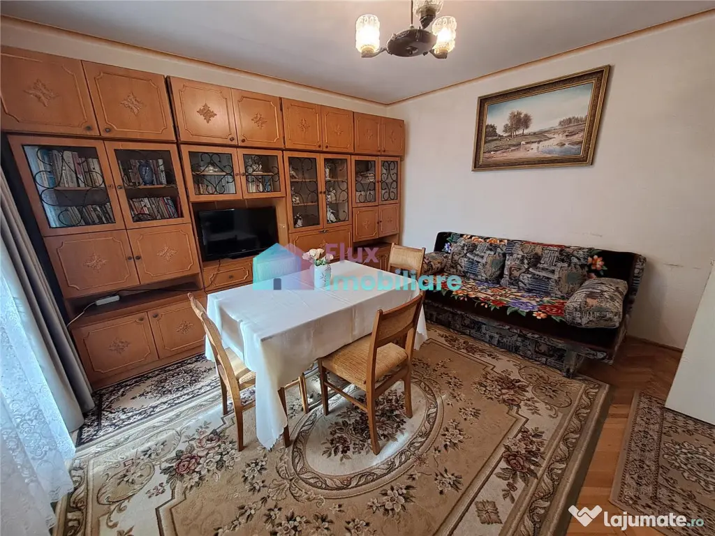 Apartament cu 2 camere zona ultracentrala etaj 2 