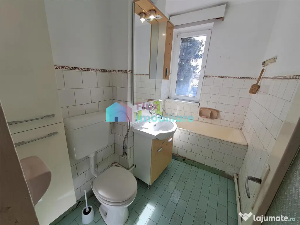 Apartament cu 2 camere zona ultracentrala etaj 2 