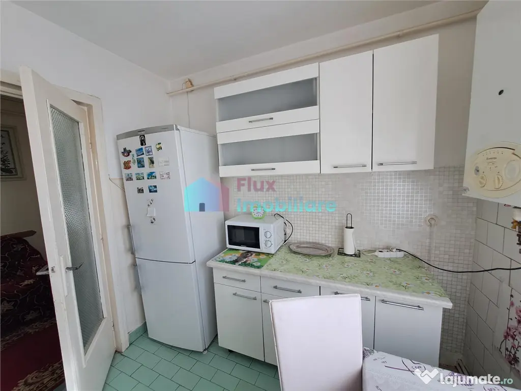 Apartament cu 2 camere zona ultracentrala etaj 2 