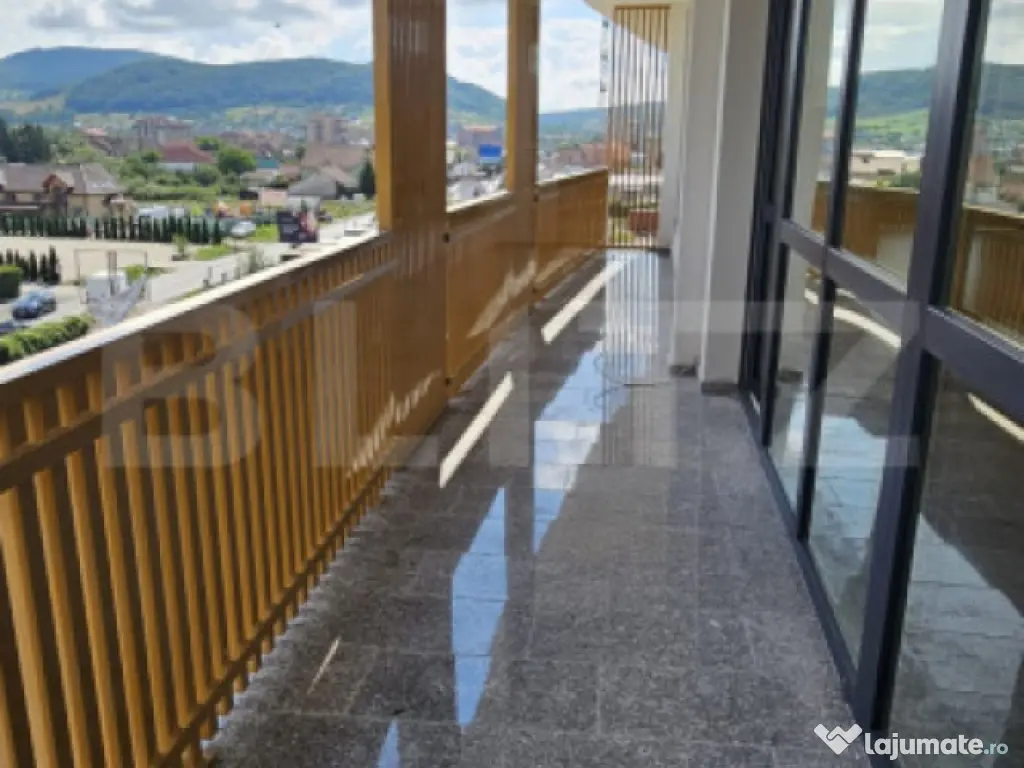 CLADIRE PREMIUM DE BIROURI SI SPATII COMERCIALE IN BISTRITA 